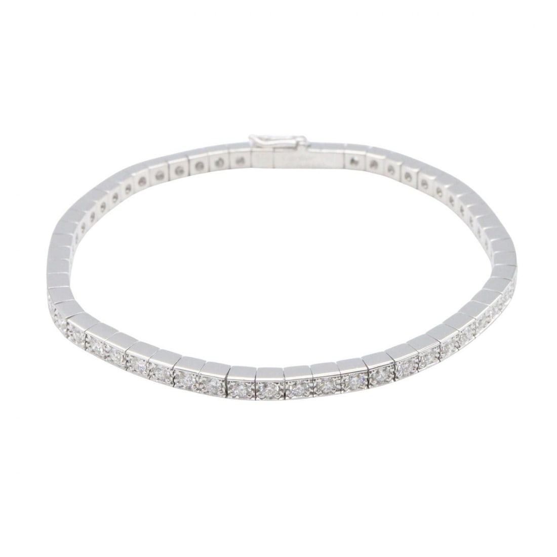 Cartier Lanieres Diamond Bracelet - 18K White Gold (18KWG) Women's Silver/Clear Tone: --- Catalog ---Category: SizeLength: 15cm / 5.9''Category: DesignType: Charm braceletColor: Clear, SilverStone: DiamondGender: WomenMaterial: White gold (18K)Category: GeneralBrand: Cartier--- Item Li