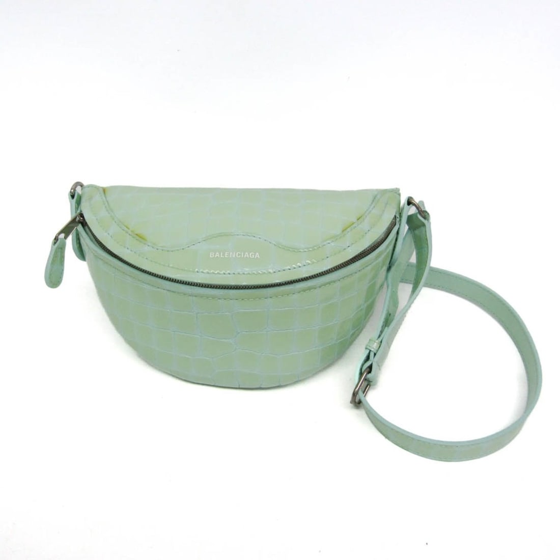 Balenciaga 565510 Men,Women Leather Shoulder Bag,Sling Bag Light Green,Mint Blue: --- Catalog ---Category: SizeSize (HxWxD): 10.5cm x 16cm / 4.13'' x 6.29''Strap Length: 86cm - 94cm / 33.85'' - 37''Category: DesignType: Shoulder bag, Sling bagColor: Light green, Mint blueGender: Me