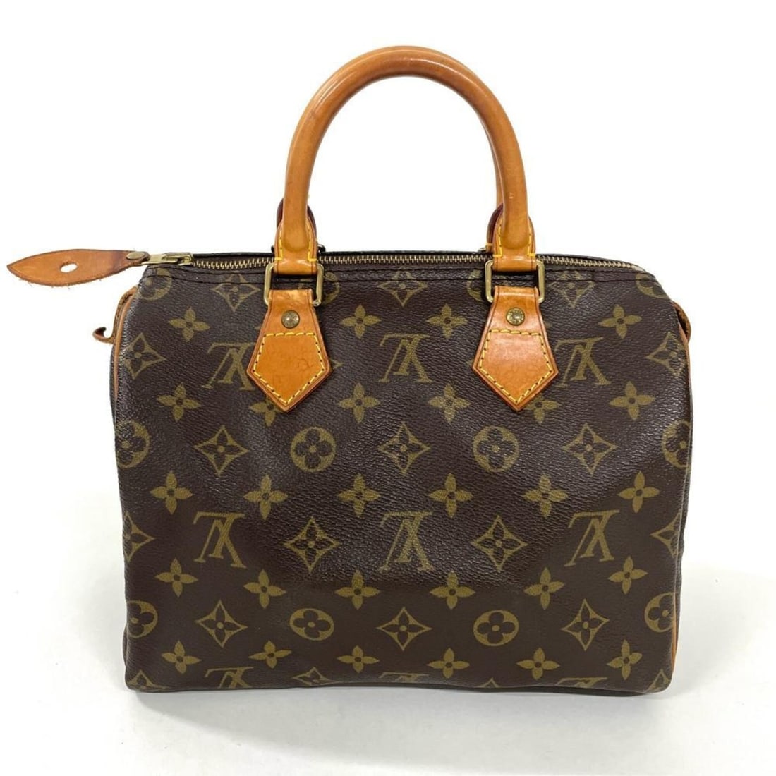 Louis Vuitton Speedy 25 Handbag, Monogram Canvas, M41528, Brown (Older Model): --- Catalog ---Category: SizeSize (HxWxD): 20cm x 25cm x 15cm / 7.87'' x 9.84'' x 5.9''Category: DesignType: HandbagColor: BrownGender: Women,MenMaterial: Monogram , Canvas Category: GeneralMPN: M4152