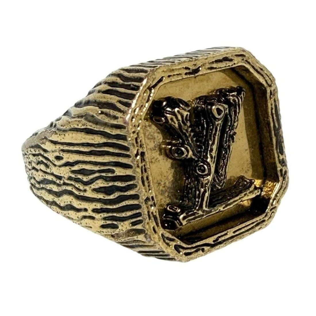 Louis Vuitton Men's Bague Wood Signet Ring, Size 20: --- Catalog ---Category: SizeJP Size: 20US Size: 10Category: DesignType: Band ringGender: MenMaterial: MetalCategory: GeneralBrand: Louis VuittonCountry of Origin: Italy--- Item List ---Section: Condi