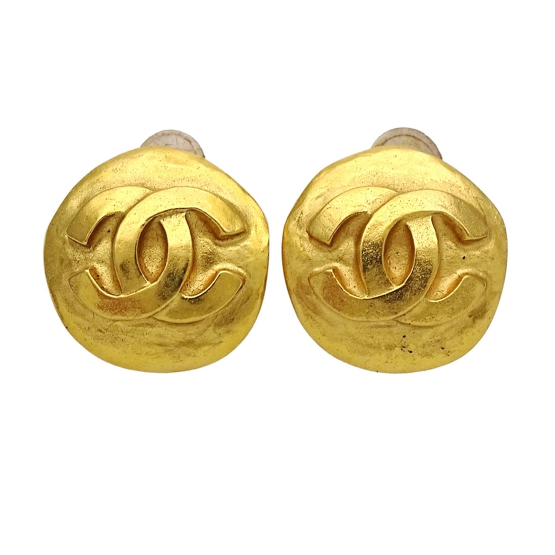 Chanel earrings, Coco Mark design, women's, brand name, GP gold, round.: --- Catalog ---Category: SizeSize (HxWxD): 19.00mm x 19.00mm / 0.75'' x 0.75''Category: DesignType: Clip earringsColor: GoldGender: WomenMaterial: Gold platingCategory: GeneralBrand: ChanelCountry of