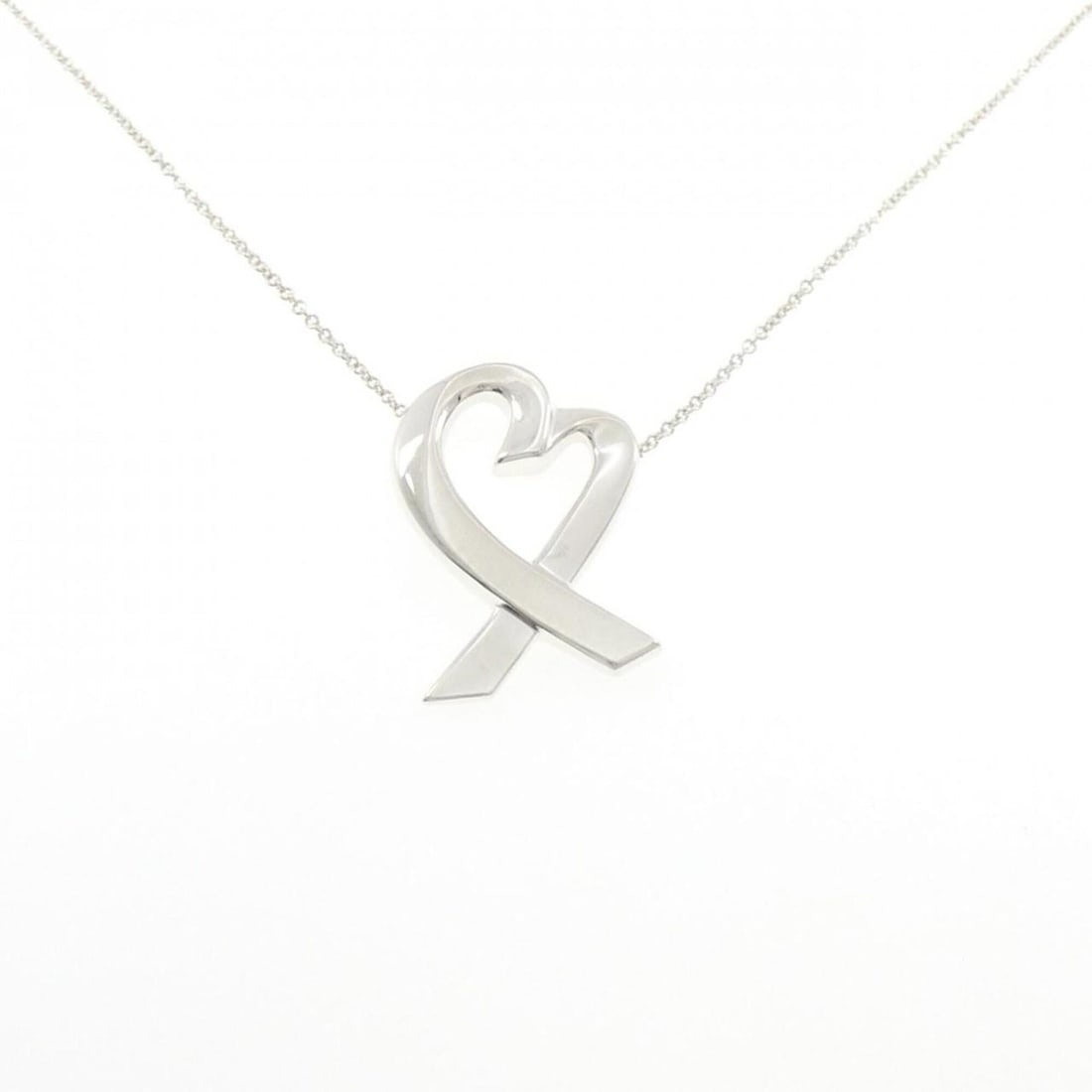 Tiffany Loving Heart Necklace: --- Catalog ---Category: SizePendant Size: 33.9mm x 23.9mm / 1.33'' x 0.94''Neck Circumference: 64 cm / 25.19''Category: DesignGender: WomenMaterial: Silver 925Pendant Type: PendantNecklace Type: