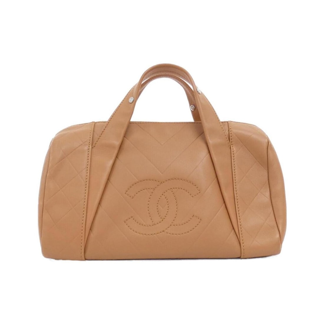 Chanel 30899 Boston Bag: --- Catalog ---Category: SizeSize (HxWxD): 17cm x 32cm x 17cm / 6.69'' x 12.59'' x 6.69''Category: DesignType: Boston bagColor: BeigeGender: WomenMaterial: Leather Leather/Fur Type: CalfskinCategory: