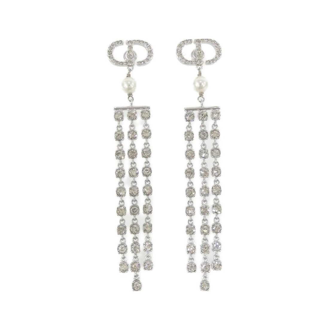 Christian Dior 30 Montaigne E1857MTGCY Earrings: --- Catalog ---Category: SizeSize (HxWxD): 90.00mm x 17.00mm / 3.54'' x 0.67''Category: DesignType: Chain earringsColor: SilverGender: WomenCategory: GeneralMPN: E1857MTGCYBrand: Christian Dior---