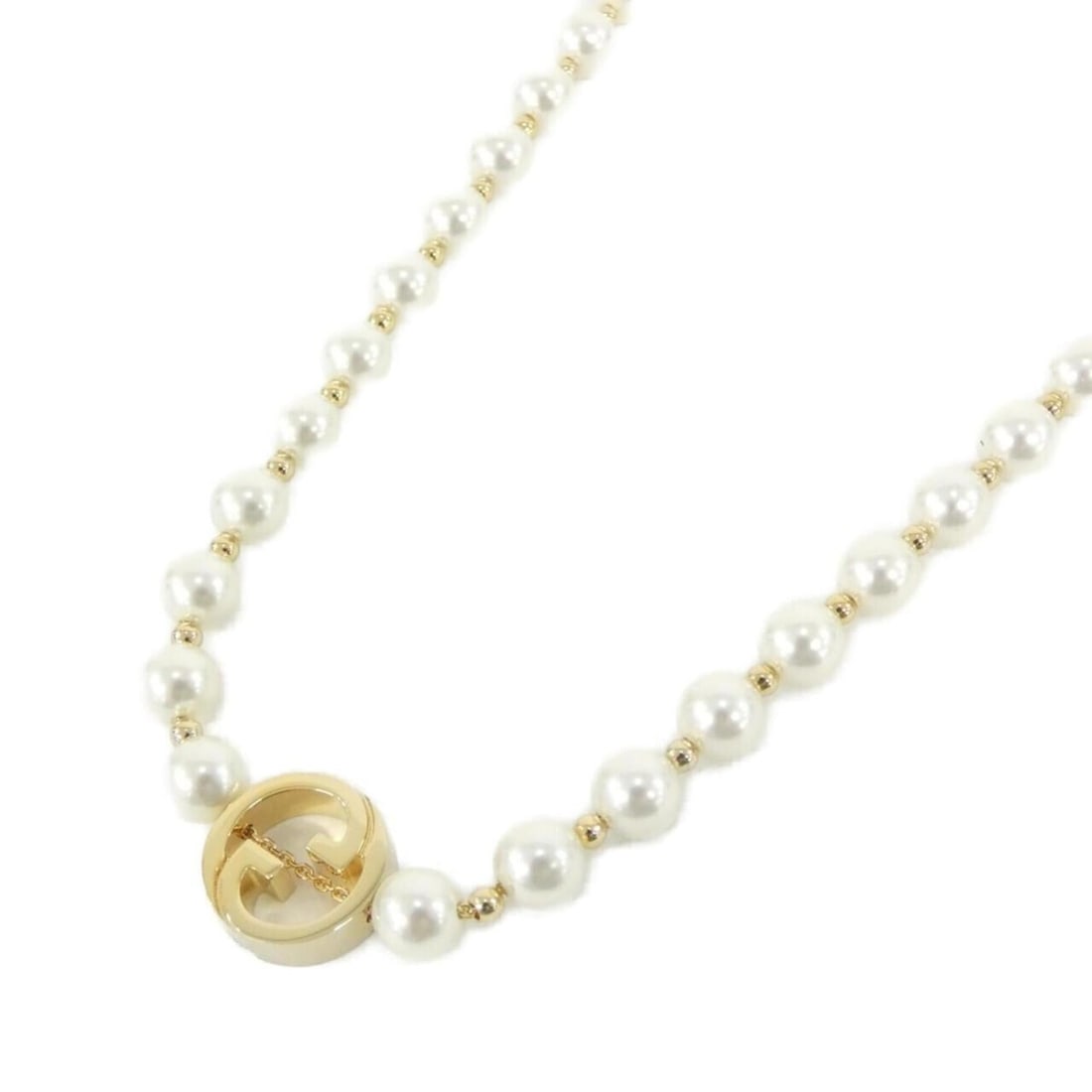 Gucci ?839031 JCF27 Necklace: --- Catalog ---Category: SizePendant Size: 16mm x 16mm / 0.62'' x 0.62''Neck Circumference: 72.5 cm / 28.54''Category: DesignColor: Gold, WhiteGender: WomenNecklace Type: NecklaceCategory: