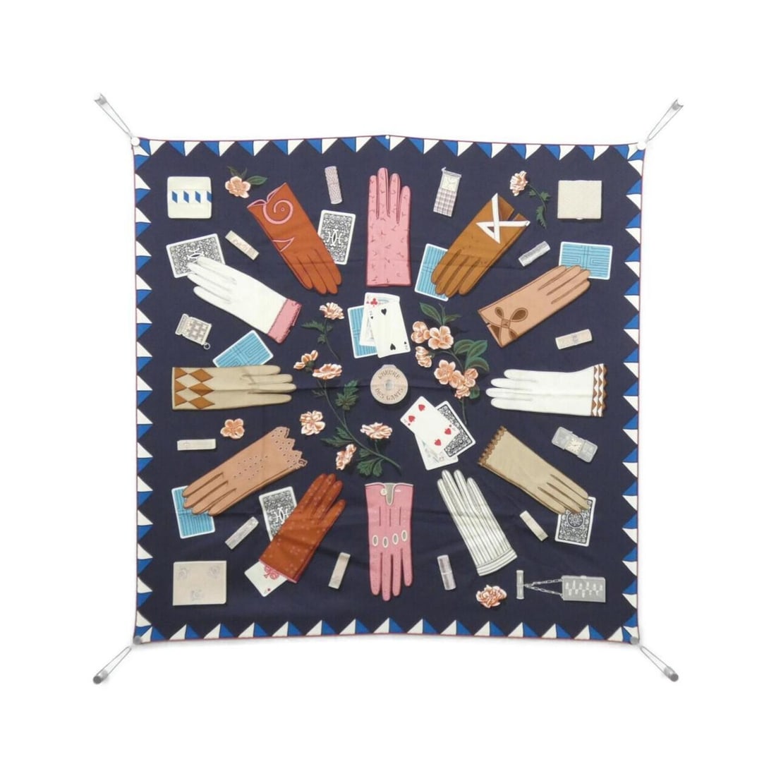 Hermes L'HEURE DES GANTS Carre Scarf Muffler: --- Catalog ---Category: SizeSize (LxW): 90cm x 90cm / 35.43'' x 35.43''Category: DesignType: ScarfColor: BlueGender: Women,MenMaterial: Silk Category: GeneralBrand: Hermes--- Item List ---Section: