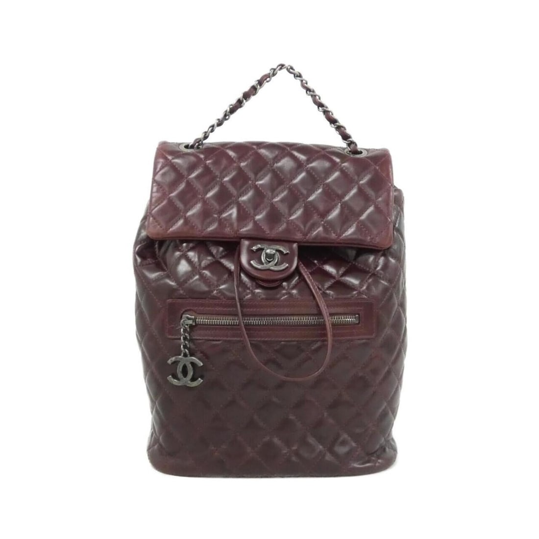 Chanel backpack: --- Catalog ---Category: SizeSize (HxWxD): 31cm x 23cm x 10cm / 12.2'' x 9.05'' x 3.93''Category: DesignType: BackpackColor: BordeauxGender: WomenMaterial: Leather Leather/Fur Type: CalfskinCategory: 
