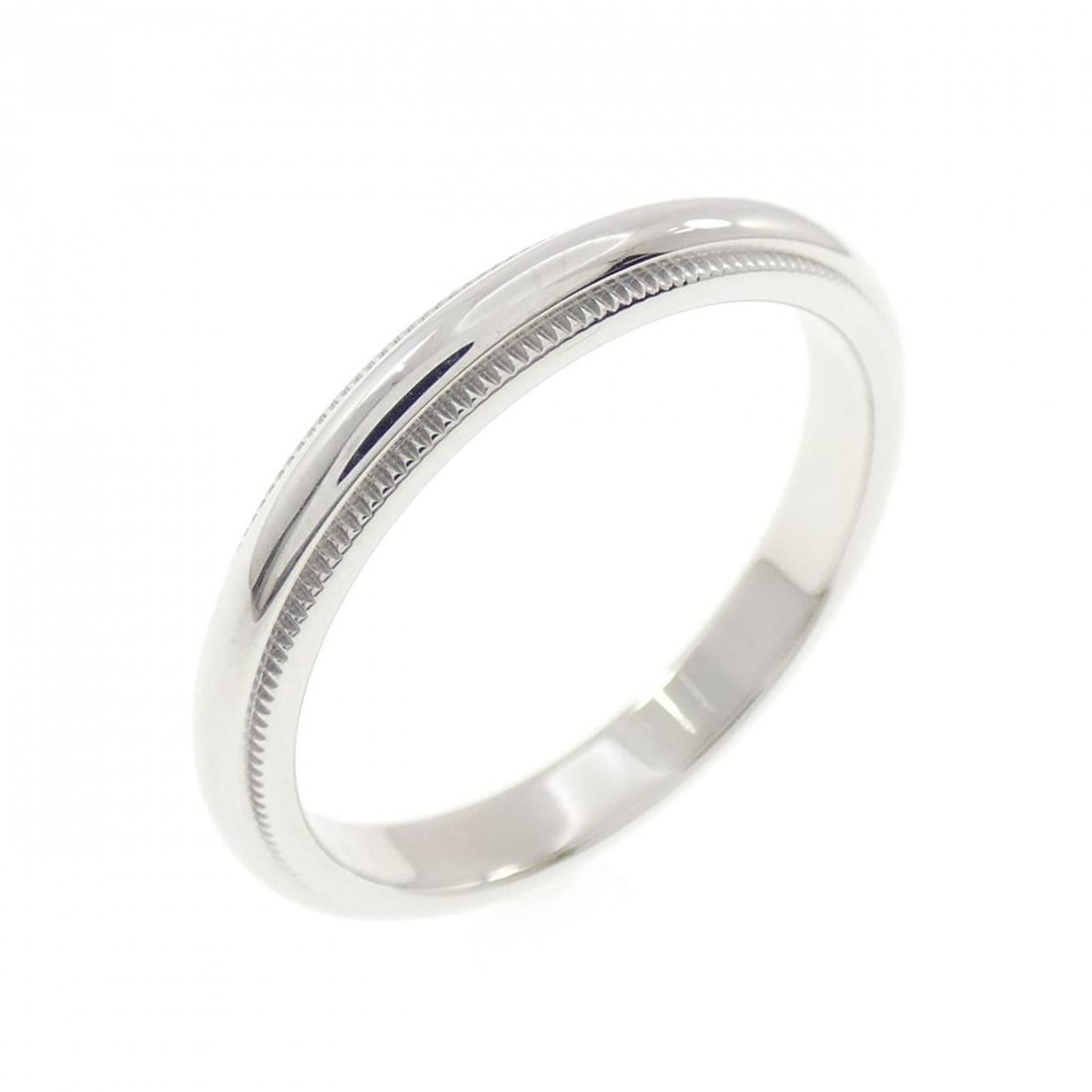Tiffany & Co. Milgrain Ring: --- Catalog ---Category: SizeJP Size: 16.0US Size: 8Category: DesignType: Band ringGender: WomenMaterial: Platinum 950Category: GeneralBrand: Tiffany--- Item List ---Section: ConditionRanking: Rank A
