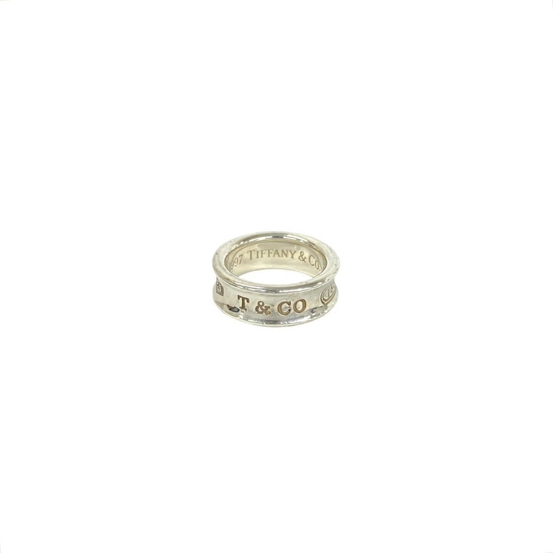 TIFFANY&Co. Tiffany Narrow Ring, Sterling Silver 925, Accessory, Silver, Item Number 27993: --- Catalog ---Category: SizeJP Size: 8US Size: 4.5Category: DesignType: Band ringColor: SilverGender: WomenMaterial: Silver 925Category: GeneralBrand: Tiffany--- Item List ---Section: ConditionRankin