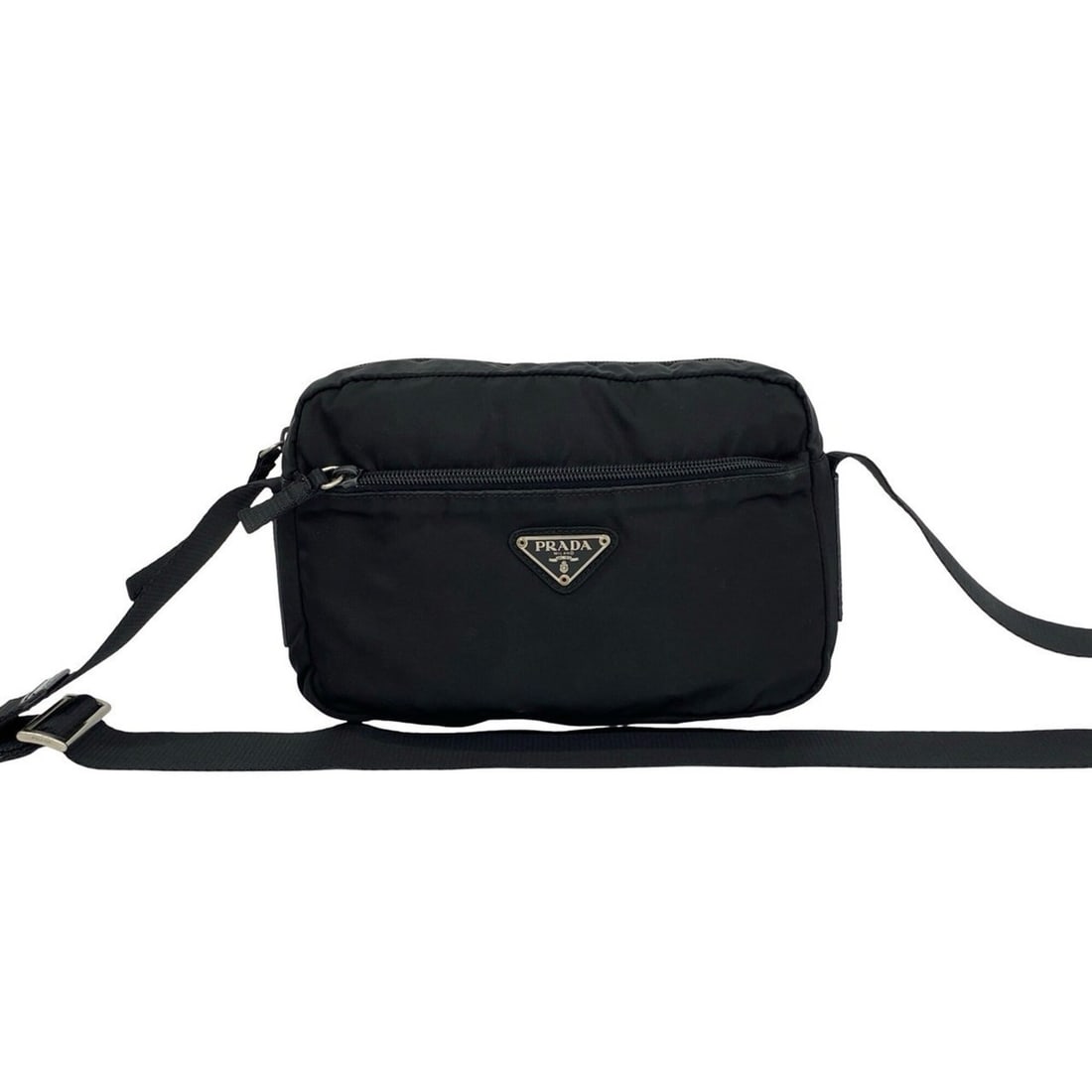 PRADA Prada Triangle Logo Plate Hardware Tessuto Nylon Mini Shoulder Bag Pouch Sacoche Black 76378: --- Catalog ---Category: SizeSize (HxWxD): 14cm x 22cm x 6cm / 5.51'' x 8.66'' x 2.36''Category: DesignType: Pochette, Shoulder bagColor: BlackGender: WomenMaterial: Nylon Category: GeneralBrand: Prad