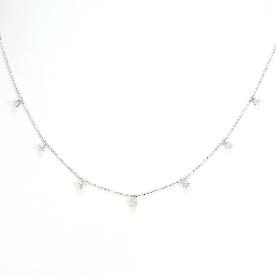 18K (18-karat white gold) necklace with 0.30ct diamond, total weight 1.6g, 40cm length, jewelry.: --- Catalog ---Category: SizeWeight: 1.6g / 0.05oz.Neck Circumference: 40 cm / 15.74''Category: DesignColor: White goldMetal: White GoldStone: DiamondGender: WomenMaterial: White gold (18K)Metal Purit