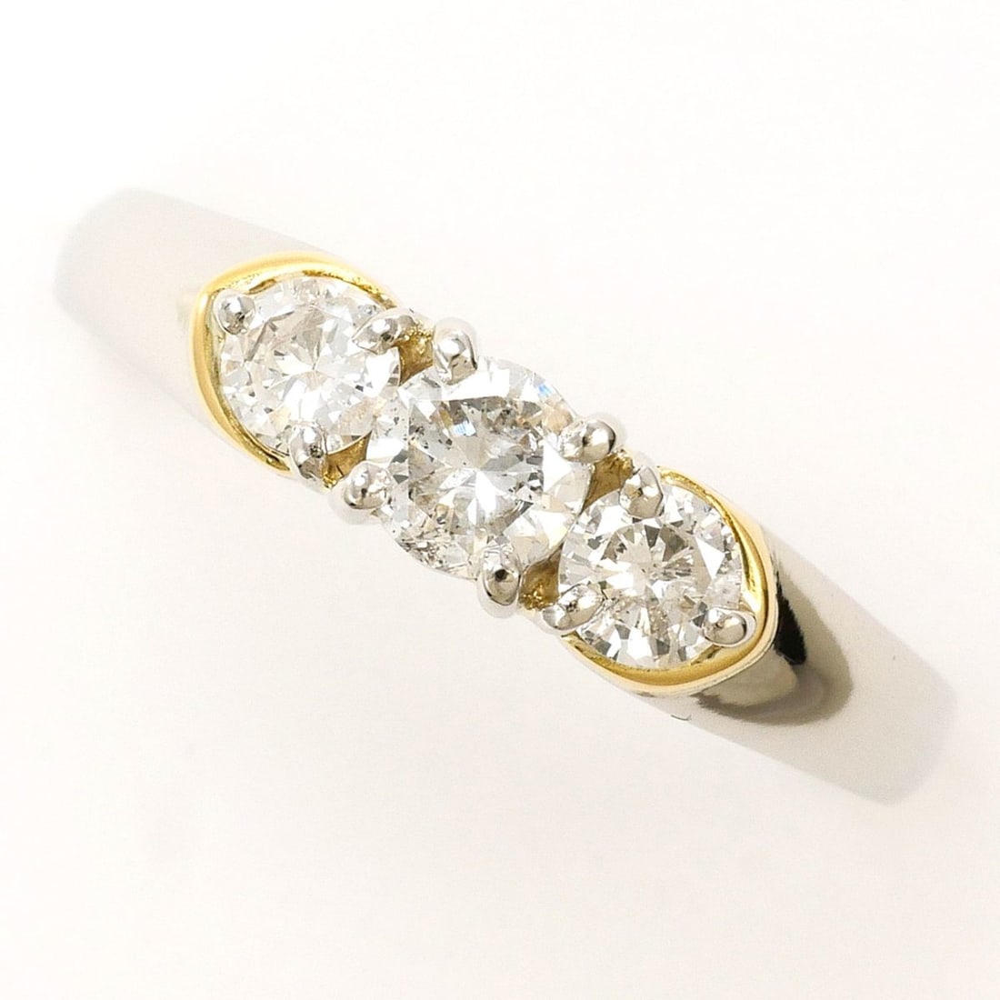 PT900 Platinum 18K Yellow Gold Ring with 0.50ct Diamond, Total Weight 3.3g, Jewelry: --- Catalog ---Category: SizeWeight: 3.3g / 0.11oz.JP Size: 14.5US Size: 7Category: DesignType: Band ringColor: Platinum, Yellow goldMetal: Gold, PlatinumStone: DiamondGender: WomenMaterial: Platinum 
