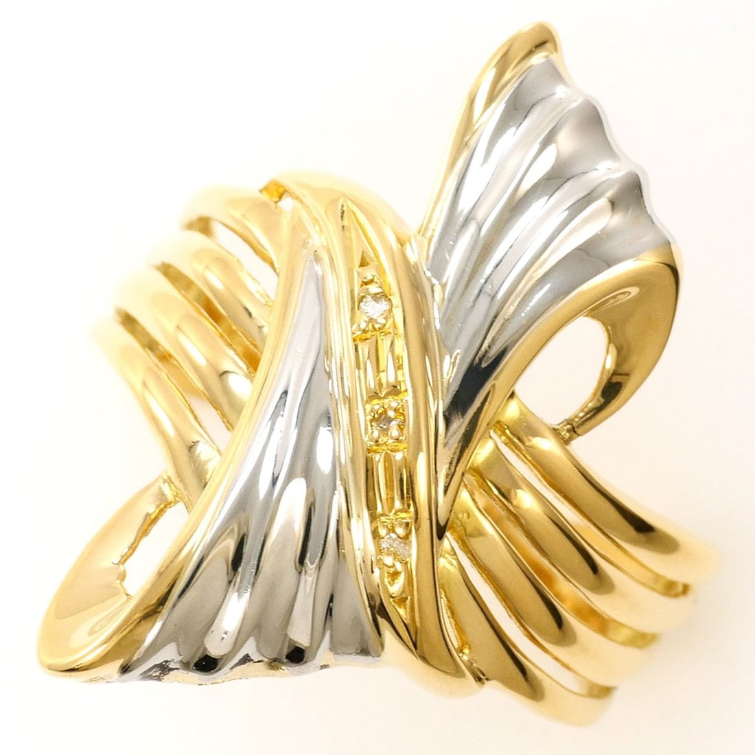 PT900 Platinum 18K Yellow Gold Ring with Diamond (carat weight not stamped), Total Weight 5.7g,: --- Catalog ---Category: SizeWidth: 24mm / 0.94''Weight: 5.7g / 0.2oz.JP Size: 14.5US Size: 7Category: DesignType: Band ringColor: Platinum, Yellow goldMetal: Gold, PlatinumStone: DiamondGender: Women