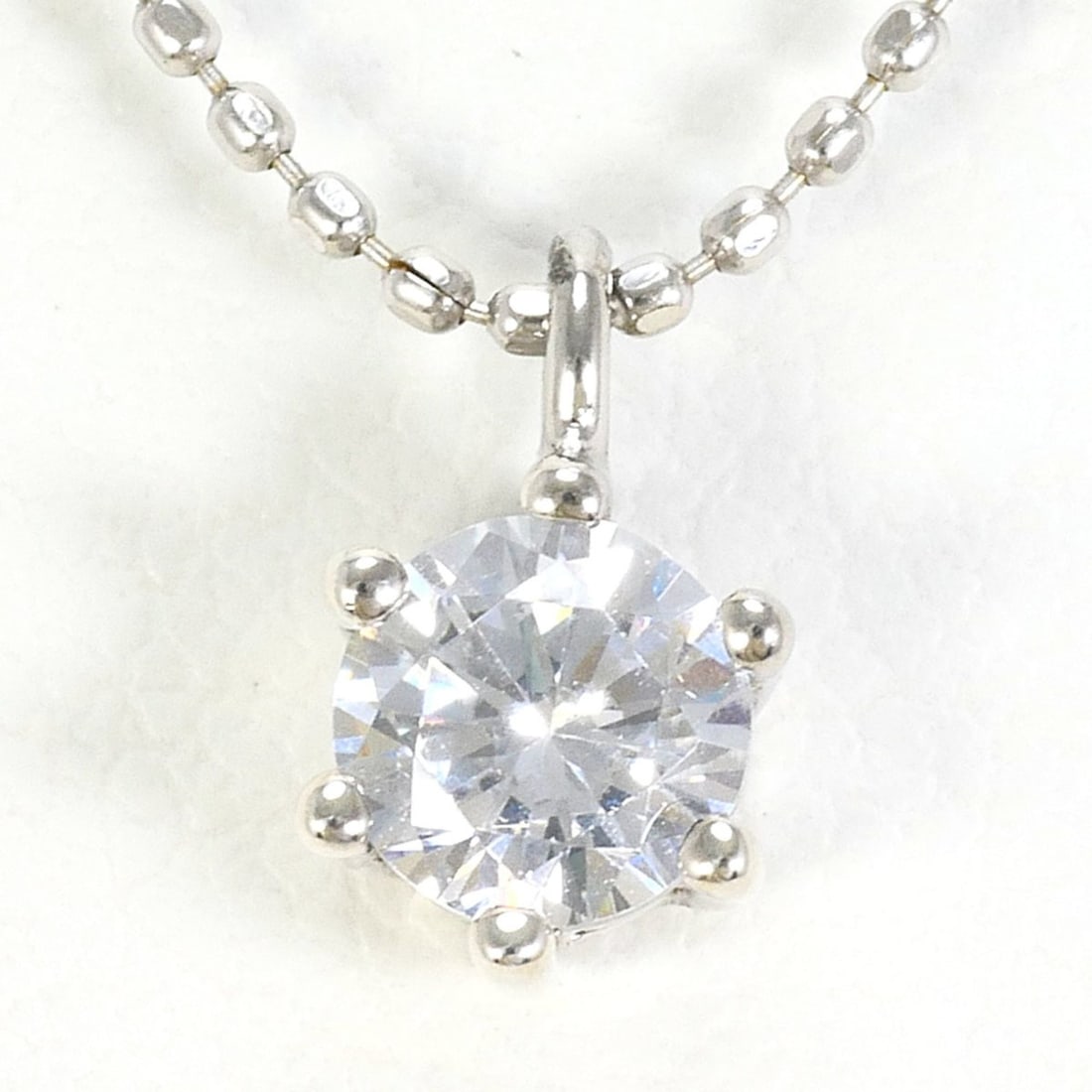 Silver 18K WG White Gold Necklace with Zirconia, Total Weight 1.8g, 45cm, Jewelry: --- Catalog ---Category: SizeWeight: 1.8g / 0.06oz.Pendant Size: 8mm x 5mm / 0.31'' x 0.19''Neck Circumference: 45 cm / 17.71''Category: DesignColor: Silver, White goldMetal: White GoldGender: WomenMa