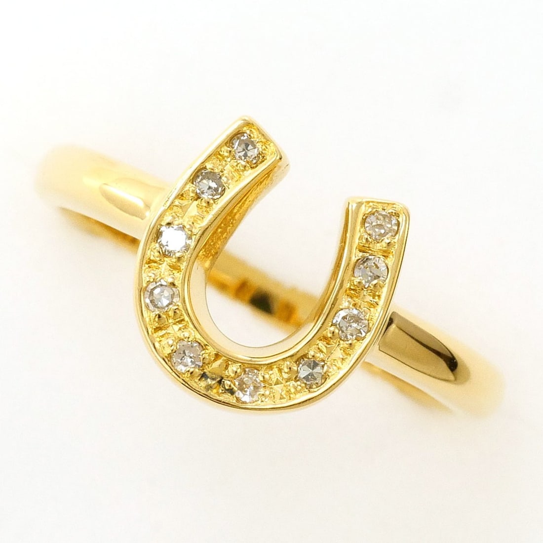 18K (18-karat) Yellow Gold Ring with Diamond (carat weight not stamped), Total Weight 2.5g, Jewelry: --- Catalog ---Category: SizeWidth: 10mm / 0.39''Weight: 2.5g / 0.08oz.JP Size: 8US Size: 4.5Category: DesignType: Band ringColor: Yellow goldMetal: GoldStone: DiamondGender: WomenMaterial: Yellow gol