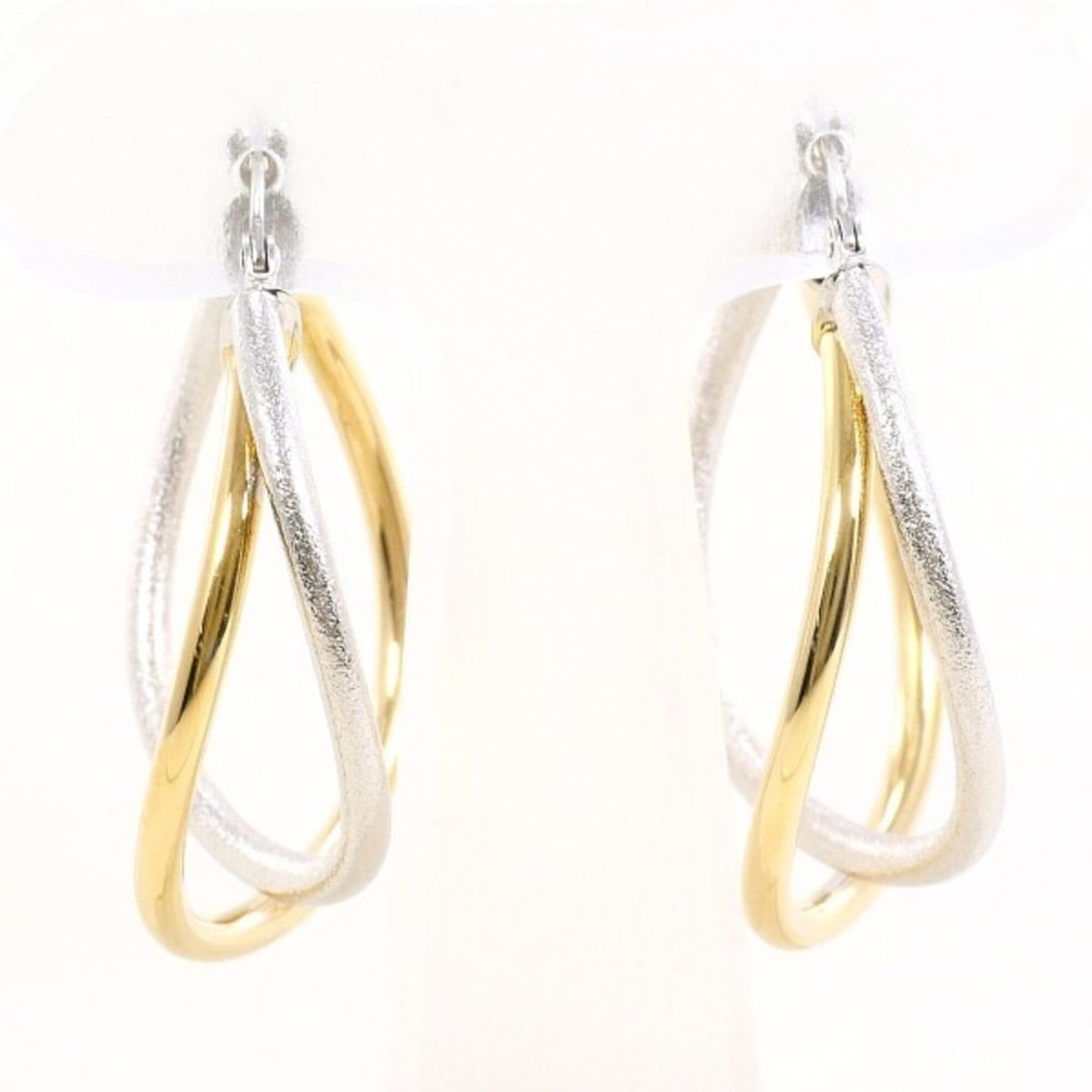 18K (18-karat gold) Yellow Gold (YG) Earrings, Total Weight Approx. 3.5g, Jewelry: --- Catalog ---Category: SizeWeight: 3.5g / 0.12oz.Category: DesignType: Hoop earringsColor: White gold, Yellow goldMetal: Gold, White GoldGender: WomenMaterial: White gold (18K), Yellow gold (18K)Met