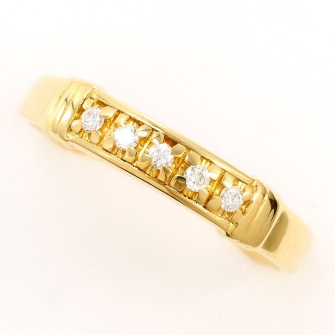 18K (18-karat) Yellow Gold Ring with 0.08g Diamond, Total Weight Approx. 1.9g, Jewelry: --- Catalog ---Category: SizeWidth: 4mm / 0.16''Weight: 1.9g / 0.06oz.JP Size: 10.5US Size: 5.5Category: DesignType: Band ringColor: Yellow goldMetal: GoldStone: DiamondGender: WomenMaterial: Yellow g