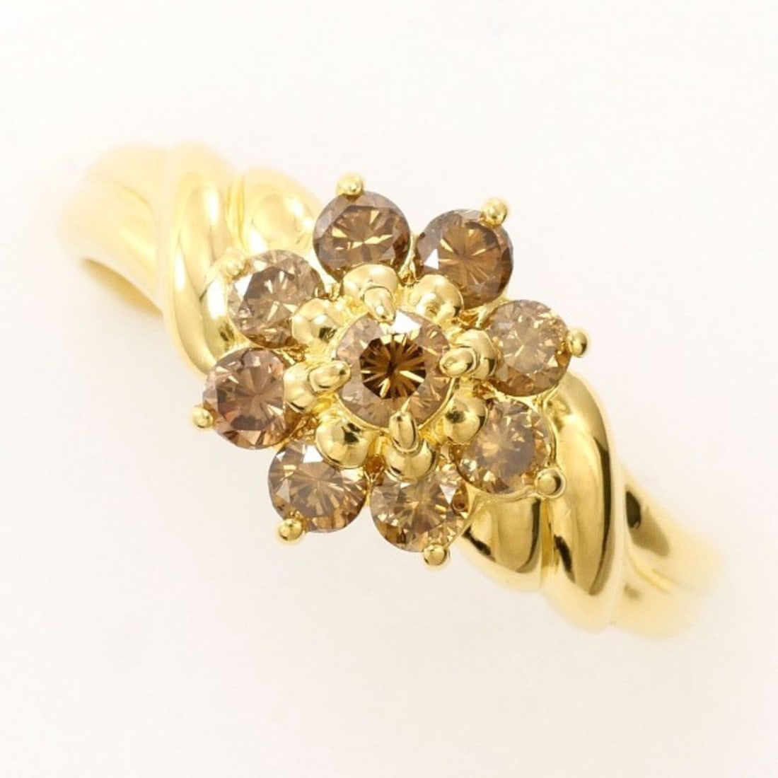 18K (18-karat) Yellow Gold Ring with Brown Diamond (0.58 carat), Total Weight Approx. 2.5g, Jewelry: --- Catalog ---Category: SizeWidth: 10mm / 0.39''Weight: 2.5g / 0.08oz.JP Size: 11.5US Size: 6Category: DesignType: Band ringColor: Yellow goldMetal: GoldStone: DiamondGender: WomenMaterial: Yellow go