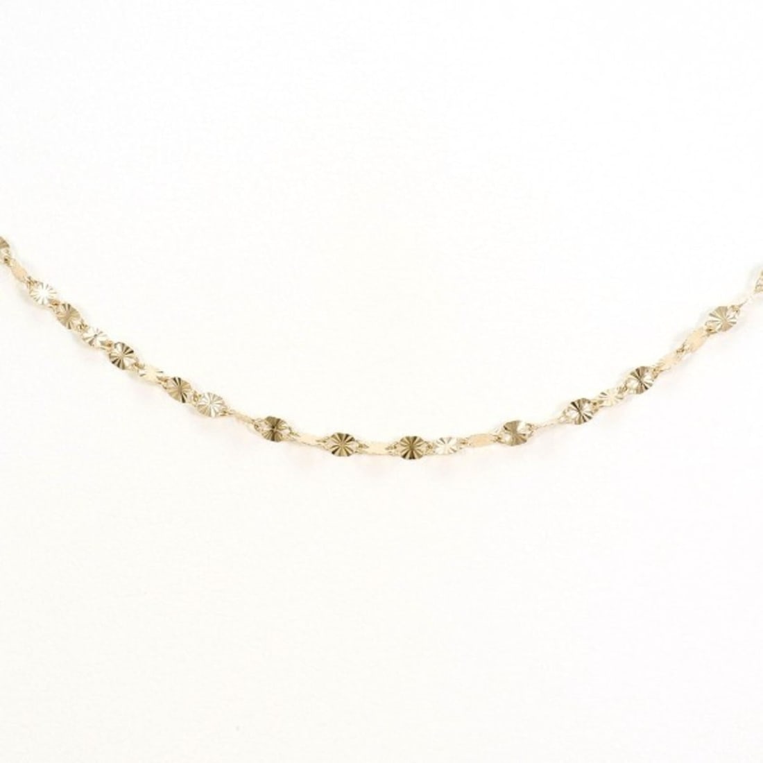 18K BG Necklace, Total Weight Approx. 2.5g, 70cm, Jewelry: --- Catalog ---Category: SizeWeight: 2.5g / 0.08oz.Neck Circumference: 70 cm / 27.55''Category: DesignColor: Brown, GoldMetal: GoldGender: WomenMaterial: Gold (18K)Metal Purity: 18KNecklace Type: Neck