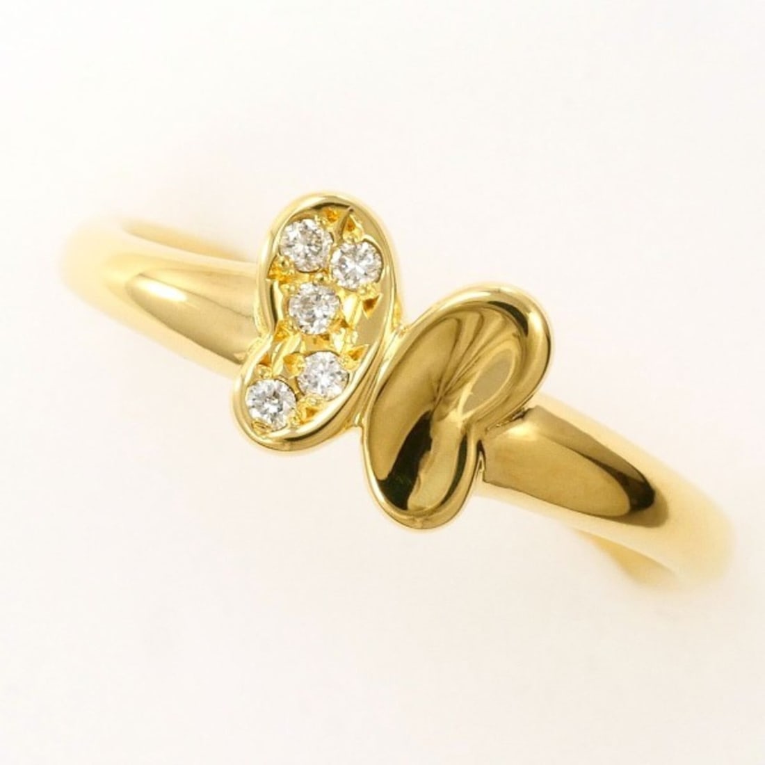 18K (18-karat) Yellow Gold Ring with 0.05mm Diamond, Total Weight Approx. 2.6g, Jewelry: --- Catalog ---Category: SizeWidth: 7mm / 0.28''Weight: 2.6g / 0.09oz.JP Size: 10US Size: 5.5Category: DesignType: Band ringColor: Yellow goldMetal: GoldStone: DiamondGender: WomenMaterial: Yellow gol