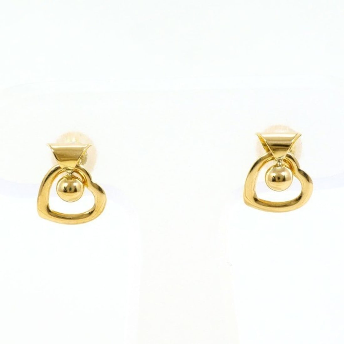 18K (18-karat) Yellow Gold Earrings, Total Weight Approx. 0.5g, Jewelry: --- Catalog ---Category: SizeWeight: 0.5g / 0.01oz.Category: DesignType: Stud earringsColor: Yellow goldMetal: GoldGender: WomenMaterial: Yellow gold (18K)Metal Purity: 18KCategory: GeneralBrand: