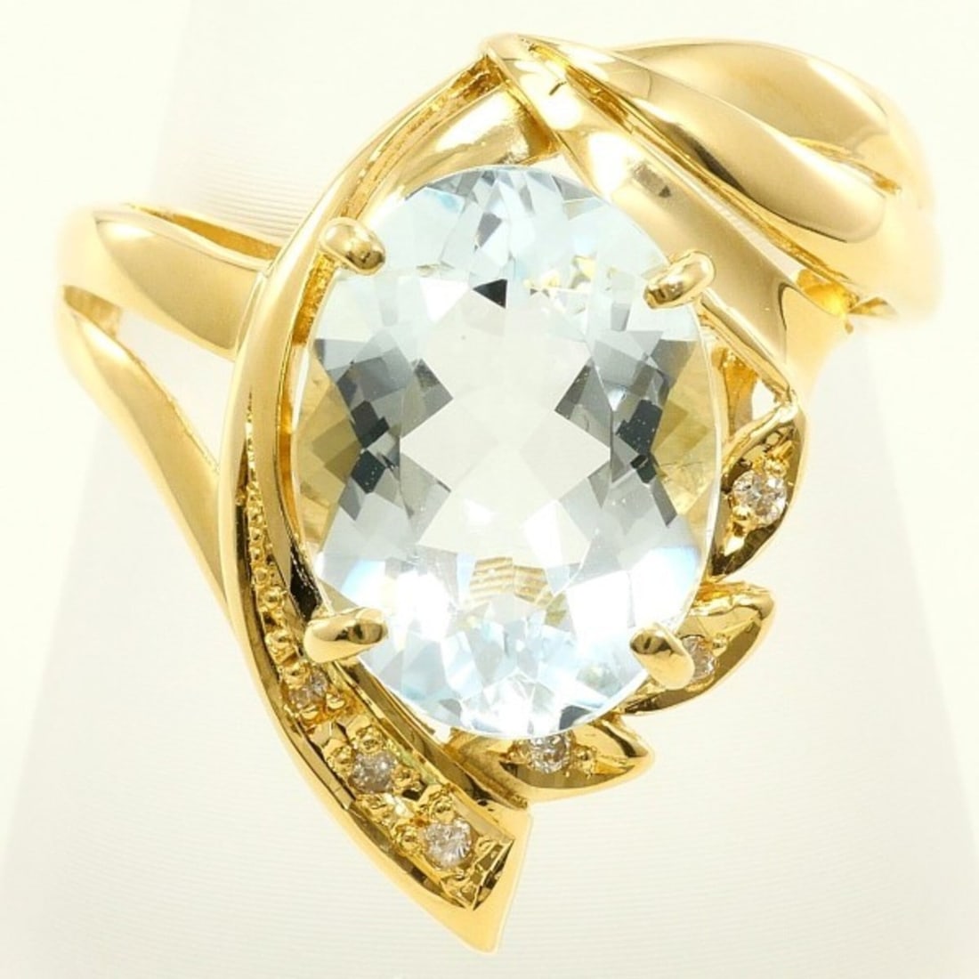 18K (18-karat) Yellow Gold Ring with Aquamarine (3.06 carat) and Diamond, Total Weight Approx. 4.8g, (1 of 9)