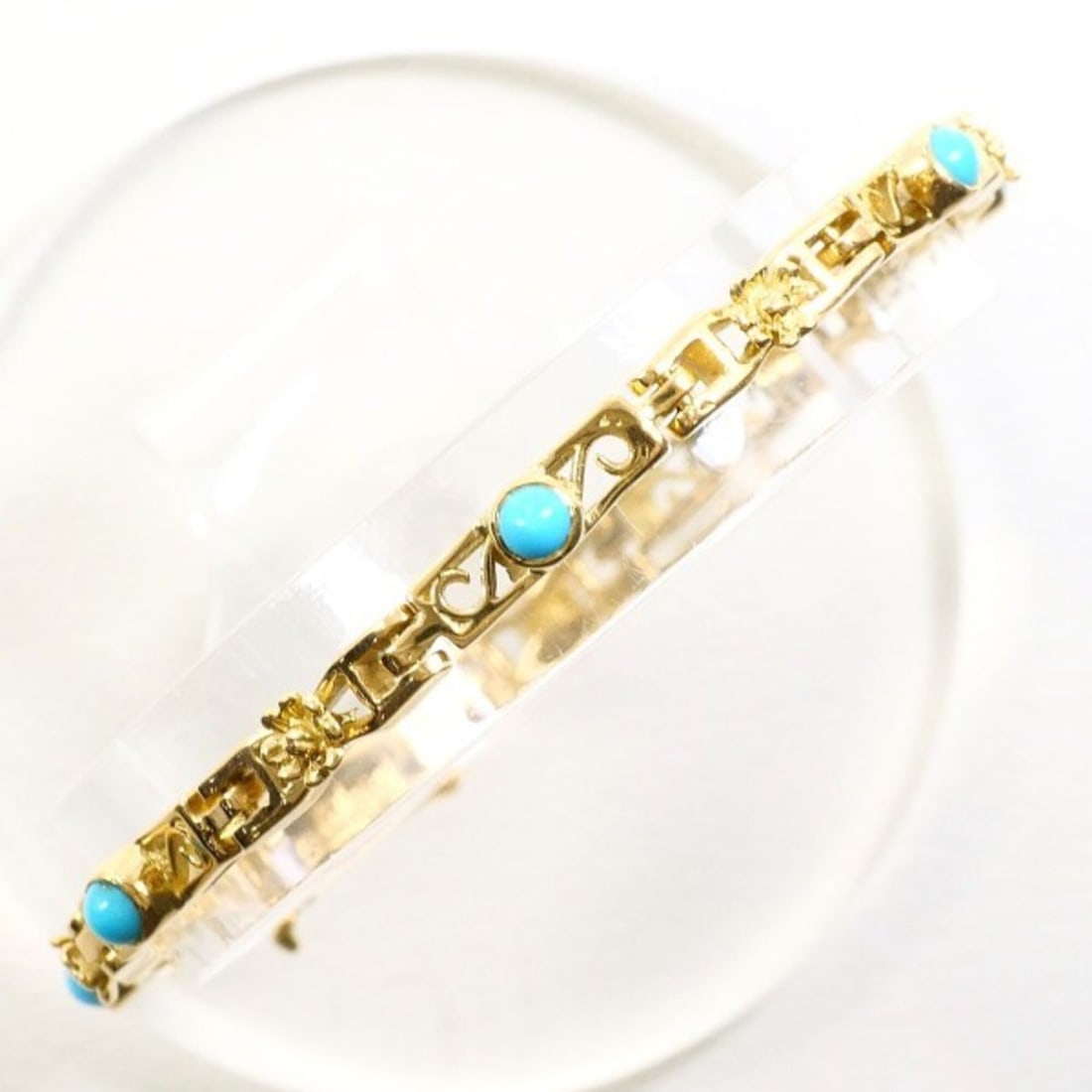 18K (18-karat) Yellow Gold Bracelet with Turquoise, Total Weight Approx. 13.2g, 17cm, Jewelry: --- Catalog ---Category: SizeLength: 17cm / 6.69''Weight: 13.2g / 0.46oz.Category: DesignType: Charm braceletColor: Yellow goldMetal: GoldStone: TurquoiseGender: WomenMaterial: Yellow gold (18K)Metal 