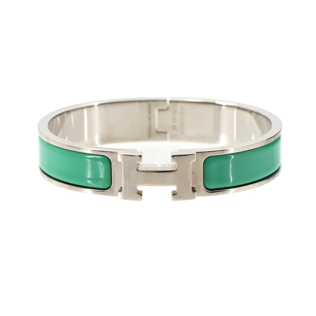 Hermes Clic H PM Bangle, Green, Silver: --- Catalog ---Category: SizeLength: 16cm / 6.29''Category: DesignType: BangleColor: Green, SilverGender: WomenCategory: GeneralBrand: HermesCountry of Origin: France--- Item List ---Section: Conditio