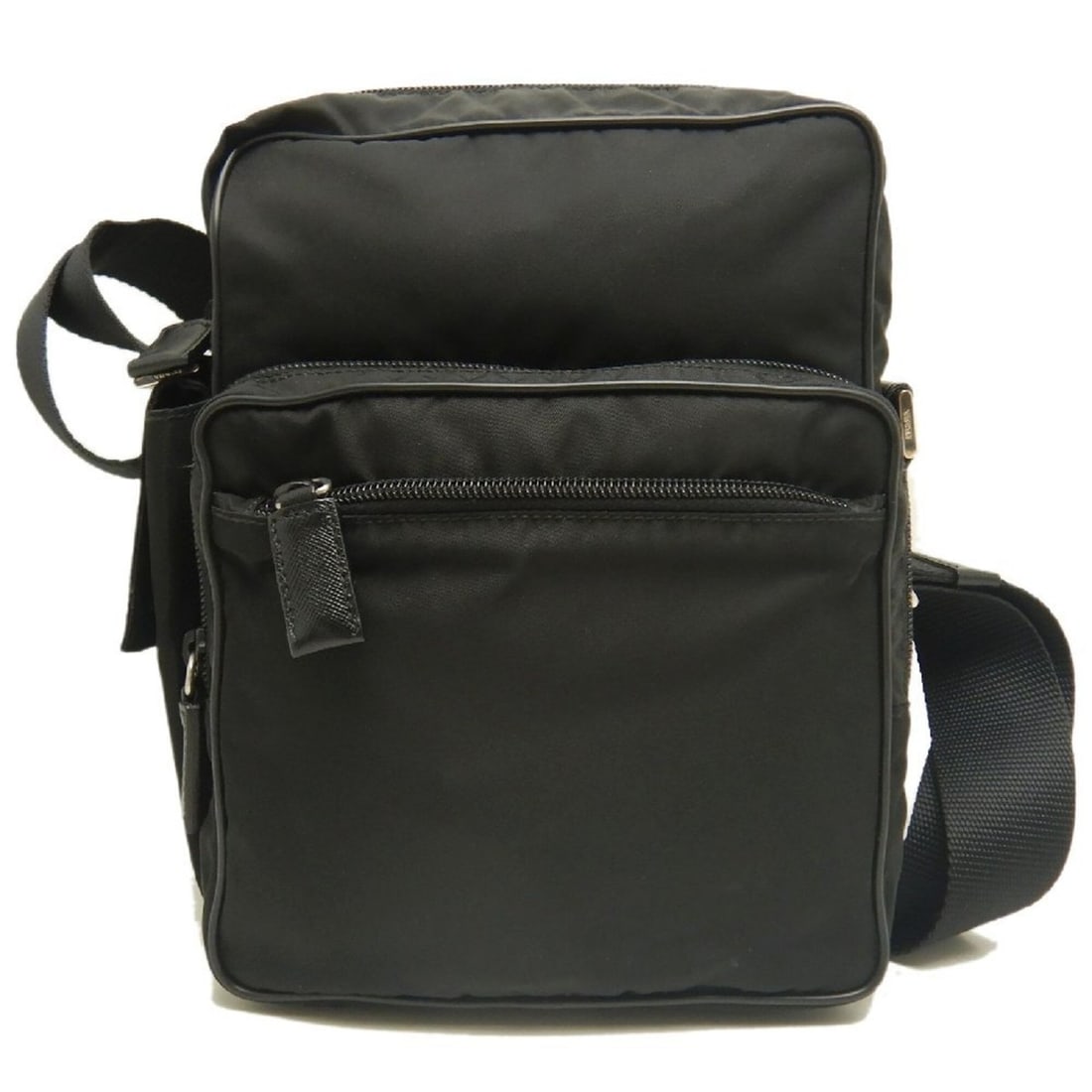PRADA V406 Shoulder Bag Tessuto NERO Women's 253815: --- Catalog ---Category: SizeSize (HxWxD): 24cm x 18cm x 12cm / 9.44'' x 7.08'' x 4.72''Category: DesignType: Shoulder bagColor: NeroGender: WomenMaterial: Nylon Hardware Color: SilverCategory: