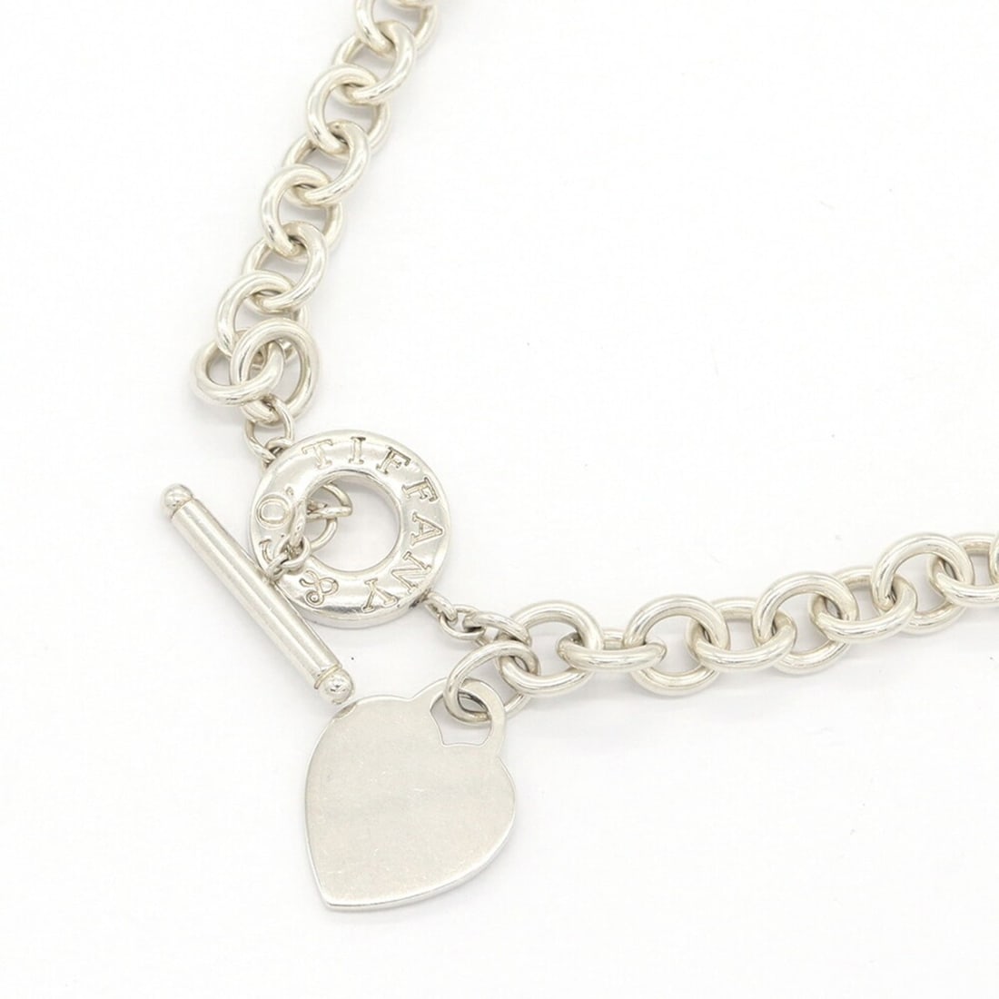 Tiffany & Co. Necklace, Heart Tag, Sterling Silver 925, Chain Pendant, Women's.: --- Catalog ---Category: SizePendant Size: 20mm x 27mm / 0.78'' x 1.06''Neck Circumference: 40 cm / 15.74''Category: DesignGender: WomenMaterial: Sterling silver 925Pendant Type: PendantNecklace