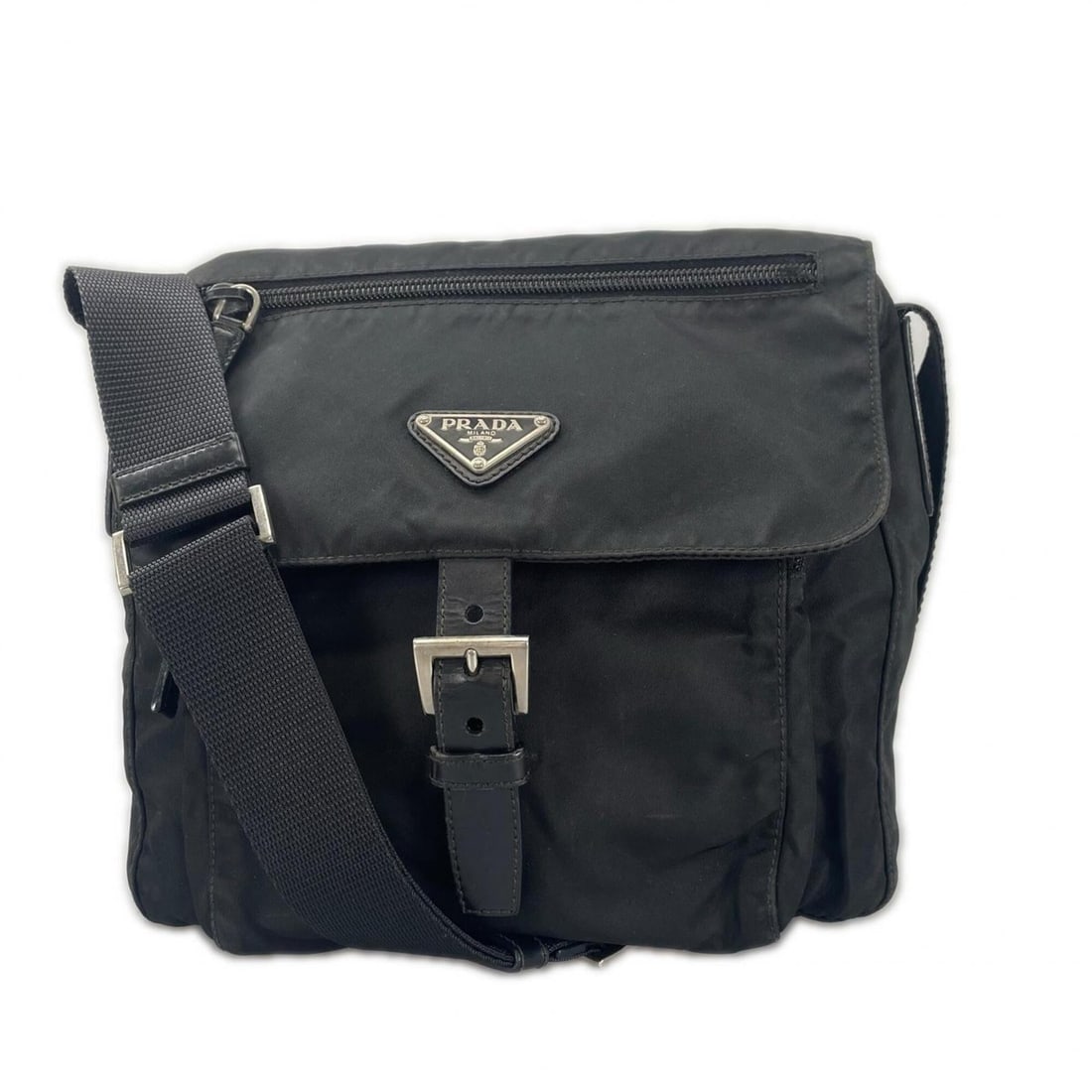 PRADA Prada Triangle Logo BT8994 Shoulder Bag Nylon Black Women's: --- Catalog ---Category: SizeSize (HxWxD): 22cm x 24cm x 10cm / 8.66'' x 9.44'' x 3.93''Category: DesignType: Shoulder bagColor: BlackGender: WomenMaterial: Nylon Hardware Color: SilverCategory: Gener