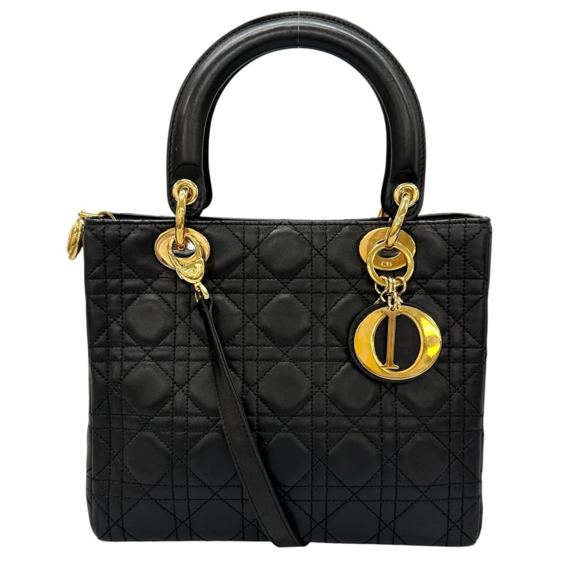 Christian Dior Dior Lady handbag, lambskin, black, women's, medium size.: --- Catalog ---Category: SizeSize (HxWxD): 20.5cm x 24cm x 12cm / 8.07'' x 9.44'' x 4.72''Category: DesignType: HandbagColor: BlackGender: WomenMaterial: Leather Leather/Fur Type: LambskinCategory: Ge