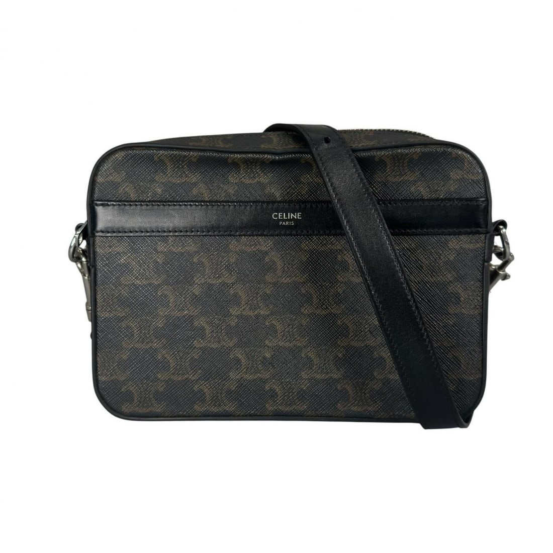 CELINE Small Messenger 113942EVJ Shoulder Bag, Coated Canvas, Black, Men's & Women's: --- Catalog ---Category: SizeSize (HxWxD): 14cm x 19cm x 5cm / 5.51'' x 7.48'' x 1.96''Category: DesignType: Messenger bag, Shoulder bagColor: BlackGender: Men,WomenMaterial: Coated canvas , PVC Categ