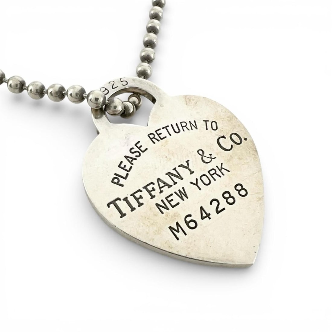 TIFFANY & Co. Necklace, Sterling Silver 925, Women's, Return to Tiffany Heart Tag: --- Catalog ---Category: SizePendant Size: 30mm x 23mm / 1.18'' x 0.9''Neck Circumference: 90 cm / 35.43''Category: DesignColor: SilverGender: WomenMaterial: Silver 925Necklace Type: NecklaceCategory: