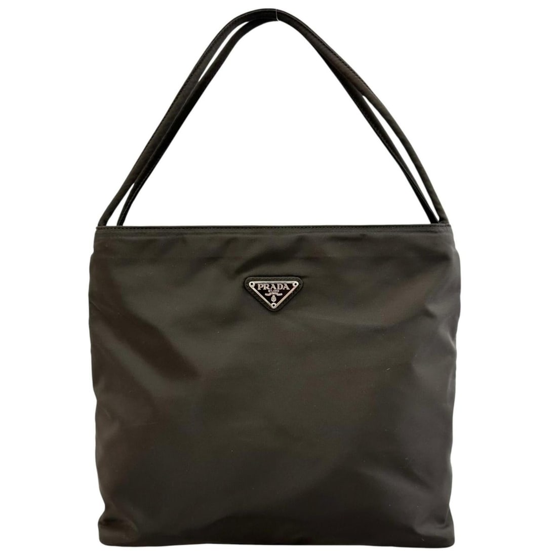 PRADA B6242 Triangle Logo Handbag, Nylon, Black, Women's: --- Catalog ---Category: SizeSize (HxWxD): 26cm x 29cm x 8cm / 10.23'' x 11.41'' x 3.14''Category: DesignType: HandbagColor: BlackGender: WomenMaterial: Nylon Hardware Color: SilverCategory: GeneralBr