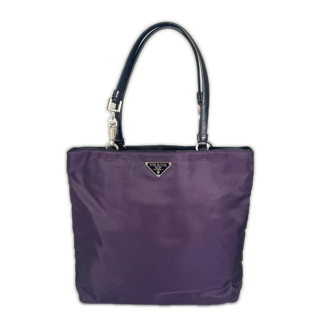 PRADA Prada Triangle Logo Handbag Nylon Purple Women's: --- Catalog ---Category: SizeSize (HxWxD): 20cm x 24cm x 5cm / 7.87'' x 9.44'' x 1.96''Category: DesignType: HandbagColor: PurpleGender: WomenMaterial: Nylon Hardware Color: SilverCategory: GeneralBra