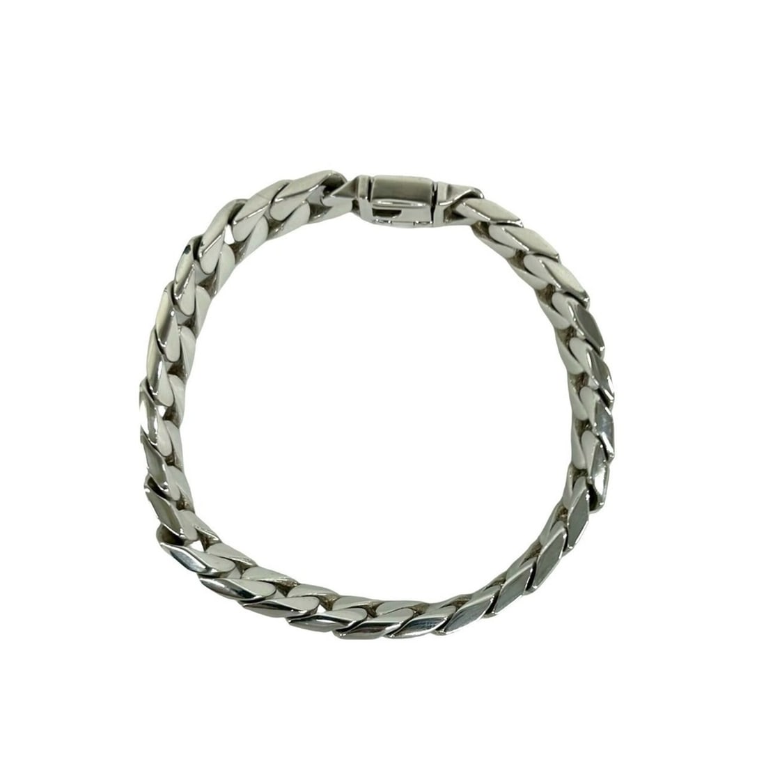 TIFFANY&Co. Tiffany Curved Link Bracelet, Sterling Silver 925 Chain Accessory, Silver, Item Number: --- Catalog ---Category: SizeLength: 21.8cm / 8.58''Category: DesignType: Charm braceletColor: SilverGender: WomenMaterial: Silver 925Category: GeneralBrand: Tiffany--- Item List ---Section: Condition