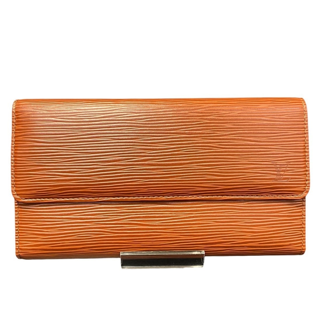 Louis Vuitton Pochette Porte Monnaie Carte Credit Long Wallet, Epi Leather, M63573: --- Catalog ---Category: SizeSize (HxWxD): 10.5cm x 19cm x 2cm / 4.13'' x 7.48'' x 0.78''Category: DesignType: Long wallet (bi-fold)Color: BrownGender: WomenMaterial: Leather Category: GeneralMPN: M63