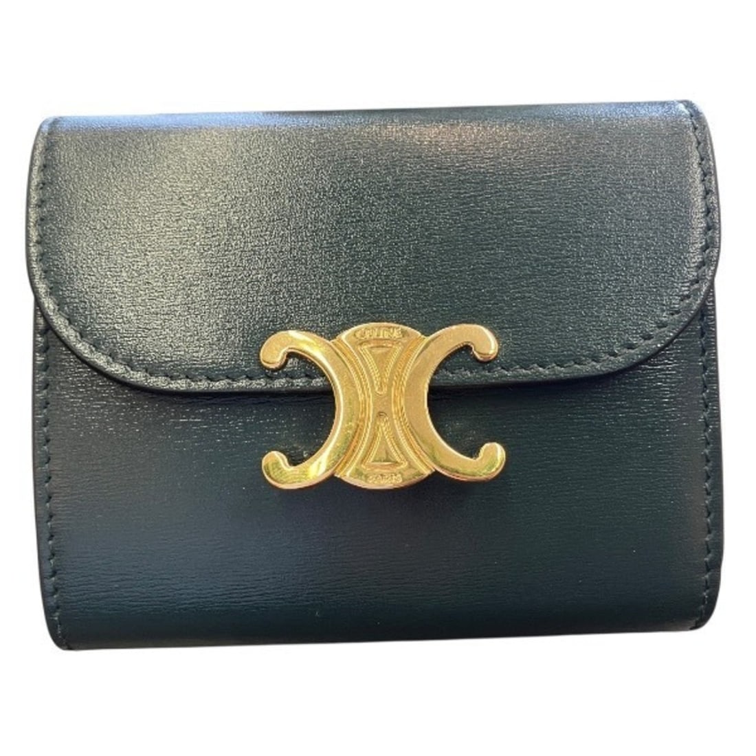 Celine Triomphe 10D783DPV Small Flap Wallet, Tri-fold Wallet for Women: --- Catalog ---Category: SizeSize (HxWxD): 8.5cm x 10.5cm x 3.5cm / 3.34'' x 4.13'' x 1.37''Category: DesignType: Wallet (tri-fold)Color: Dark greenGender: WomenMaterial: Leather Category: GeneralBran