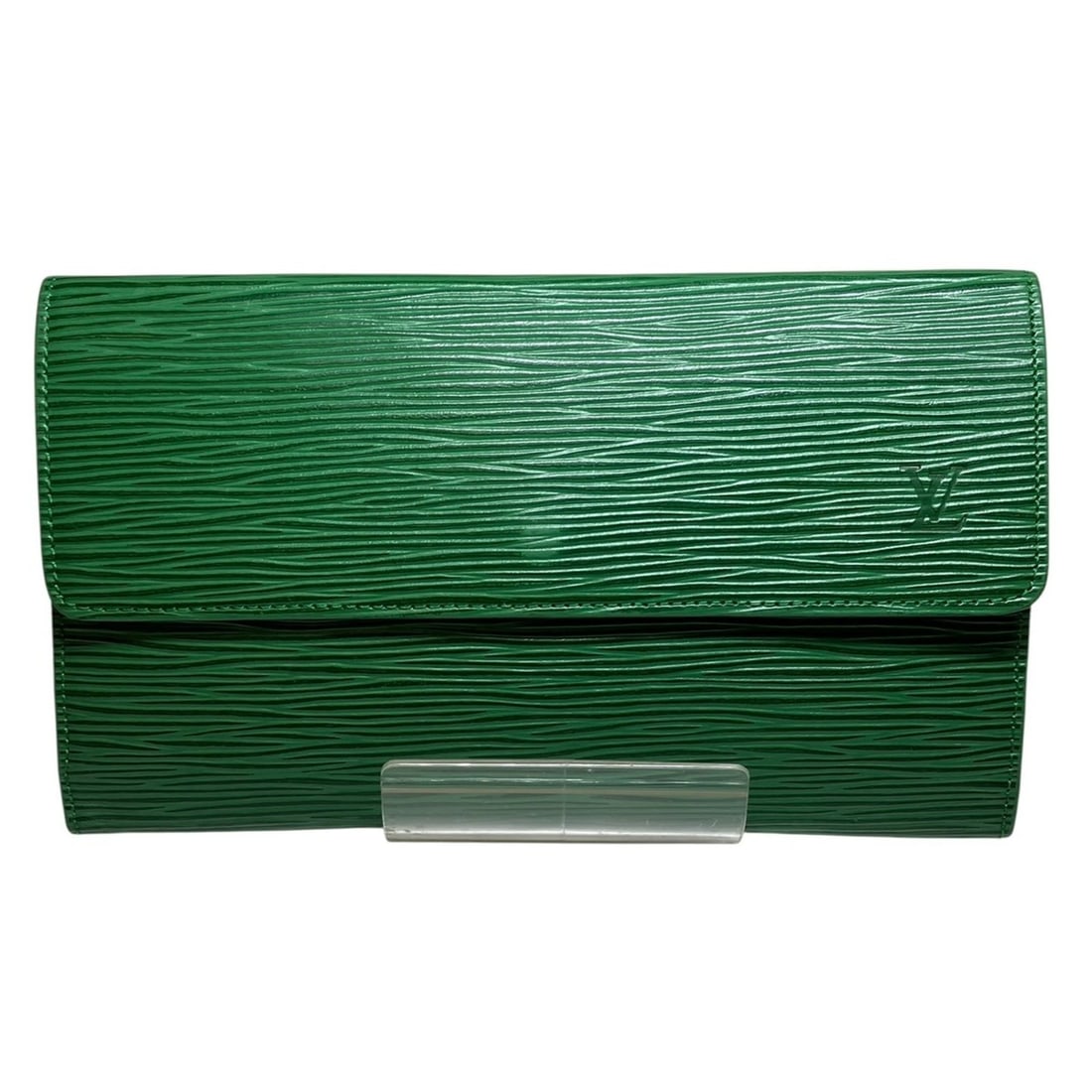 Louis Vuitton Portefeuille Tresor Long Wallet, Epi Leather, M63384: --- Catalog ---Category: SizeSize (HxWxD): 11cm x 19cm x 2cm / 4.33'' x 7.48'' x 0.78''Category: DesignType: Long wallet (bi-fold)Color: GreenGender: Women,MenMaterial: Leather Category: GeneralMPN: M