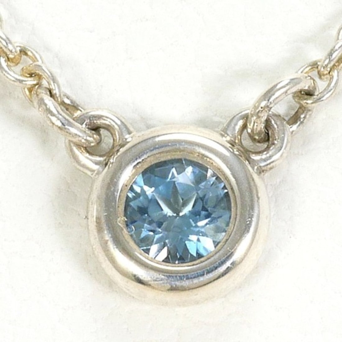 Tiffany & Co. By the Yard Silver Necklace with Aquamarine, Total Weight Approx. 1.6g, 41cm, Jewelry,: --- Catalog ---Category: SizeWeight: 1.6g / 0.05oz.Pendant Size: 4mm x 4mm / 0.15'' x 0.15''Neck Circumference: 41 cm / 16.14''Category: DesignStone: AquamarineGender: WomenMaterial: Silver 925Necklac
