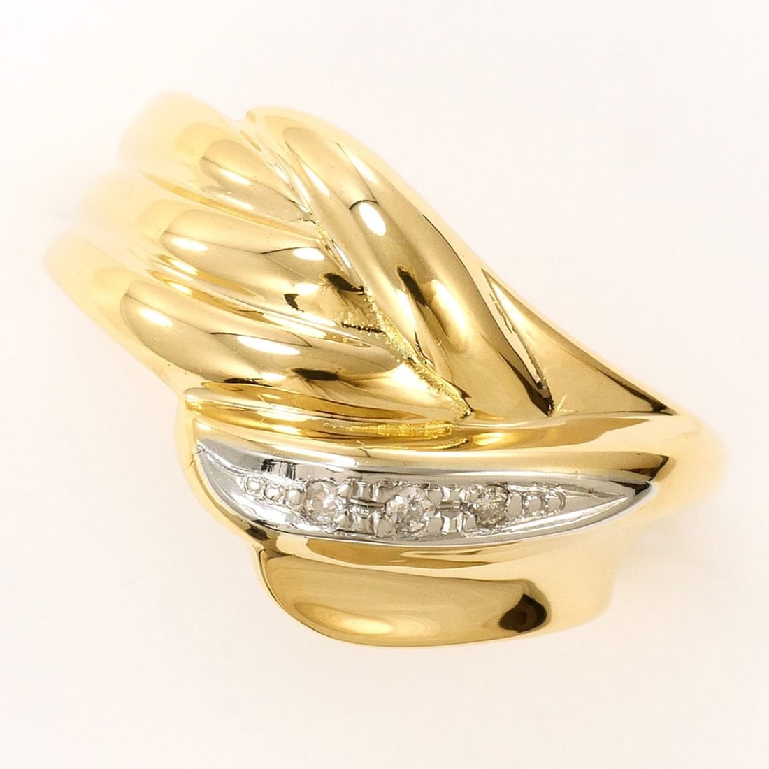 PT900 Platinum 18K YG Yellow Gold Ring with Diamond (carat weight not stamped), Total Weight 3.0g,: --- Catalog ---Category: SizeWidth: 11mm / 0.43''Weight: 3g / 0.1oz.JP Size: 8.5US Size: 4.5Category: DesignType: Band ringColor: Platinum, Yellow goldMetal: Gold, PlatinumStone: DiamondGender: WomenM