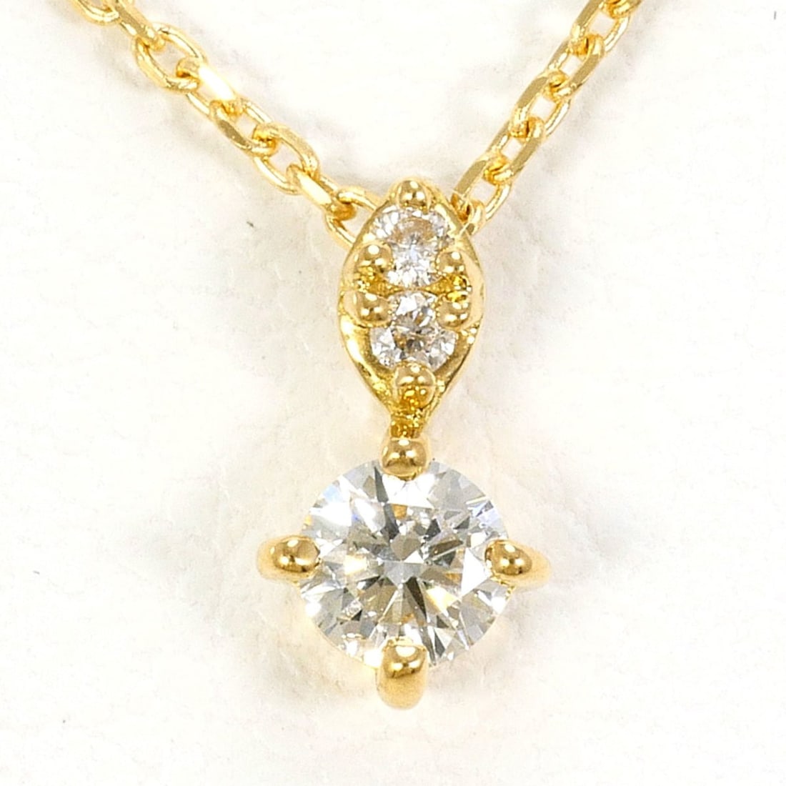 18K (18-karat) Yellow Gold Necklace with 0.10 ct Diamond, Total Weight 1.7g, 45cm Length, Jewelry (1 of 7)
