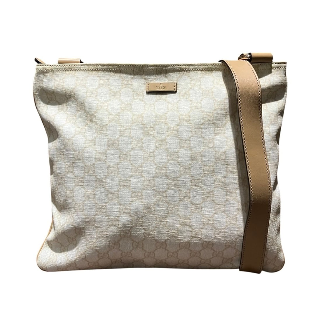 Gucci GG Supreme Shoulder Bag 201446: --- Catalog ---Category: SizeSize (HxWxD): 29cm x 35cm x 1cm / 11.41'' x 13.77'' x 0.39''Category: DesignType: Shoulder bagColor: IvoryGender: WomenCategory: GeneralBrand: Gucci--- Item List ---Sectio