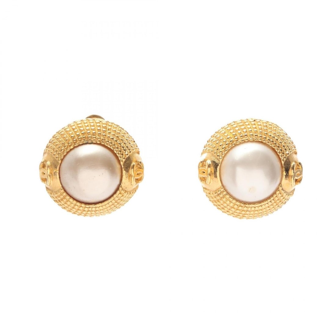 Chanel Coco Mark Vintage Earrings, Gold Plated (GP), Faux Pearl, Women's, Gold/White Tones: --- Catalog ---Category: SizeSize (HxWxD): 22.00mm x 22.00mm / 0.87'' x 0.87''Category: DesignType: Clip earringsColor: Gold, WhiteGender: WomenMaterial: Artificial pearl, Gold platingCategory: Genera