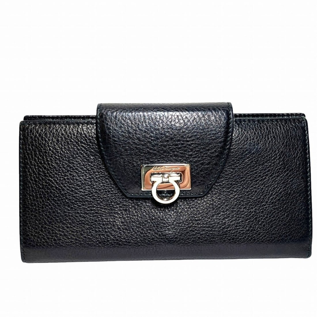 Salvatore Ferragamo long wallet, Gancini leather, IK-224209: --- Catalog ---Category: SizeSize (HxWxD): 9.5cm x 18cm x 1.5cm / 3.74'' x 7.08'' x 0.59''Category: DesignType: Long wallet (bi-fold)Color: BlackGender: Women,MenMaterial: Leather Category: GeneralMPN