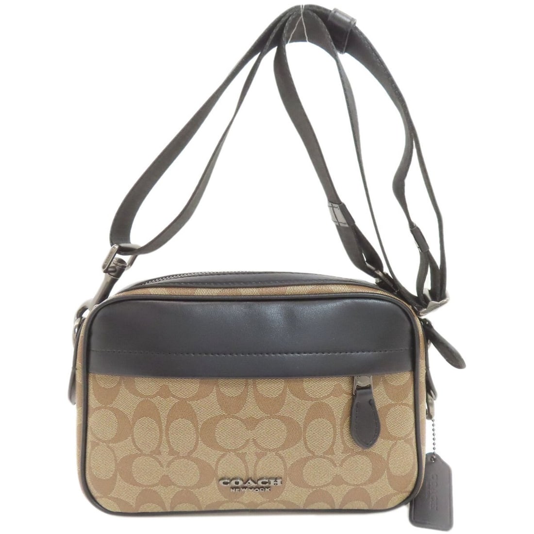 Coach F50715 Signature Shoulder Bag, PVC, Women's: --- Catalog ---Category: SizeSize (HxWxD): 14.5cm x 22.5cm x 6cm / 5.7'' x 8.85'' x 2.36''Category: DesignType: Shoulder bagColor: BrownGender: WomenMaterial: PVC Category: GeneralBrand: Coach--- Item