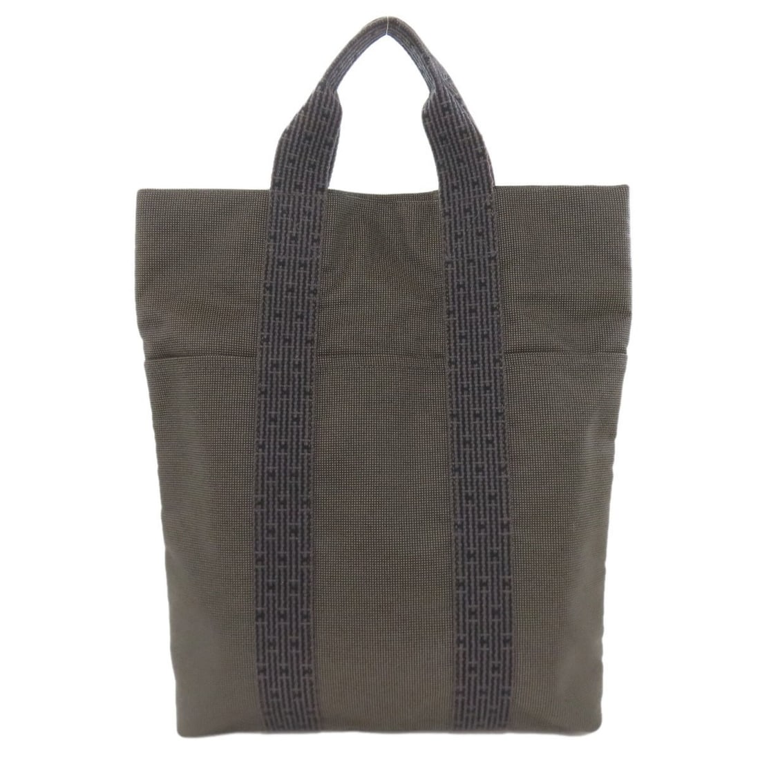 Hermes Herline Cabas Tote Bag, Canvas, Women's: --- Catalog ---Category: SizeSize (HxWxD): 38cm x 30cm x 6cm / 14.96'' x 11.81'' x 2.36''Category: DesignType: Tote bagColor: GrayGender: WomenMaterial: Canvas Category: GeneralBrand: Hermes--- Item L