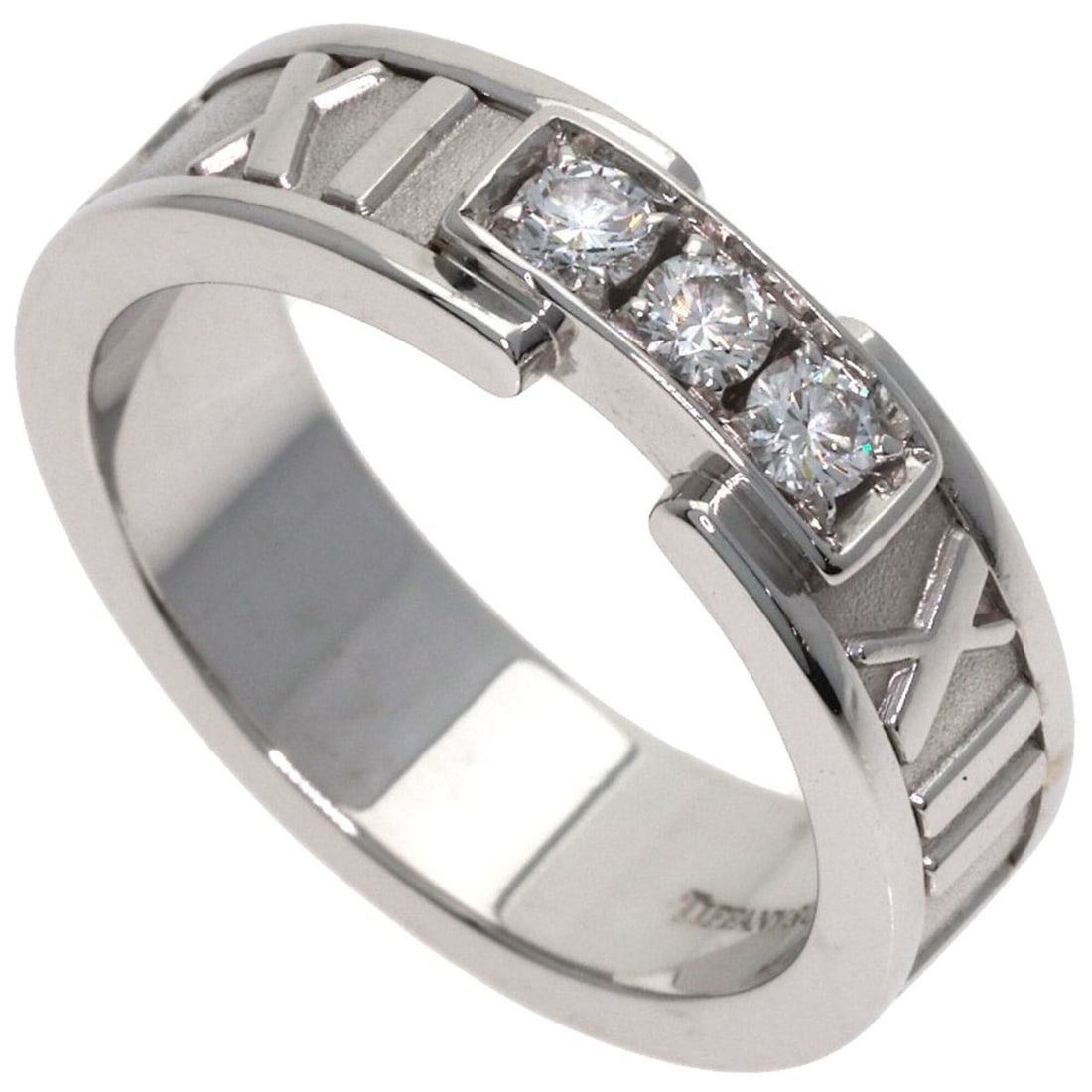 Tiffany & Co. Atlas 3-Diamond Ring, 18K White Gold, Women's: --- Catalog ---Category: SizeJP Size: 10US Size: 5.5Category: DesignType: Band ringStone: DiamondGender: WomenMaterial: White gold (18K)Category: GeneralBrand: Tiffany--- Item List ---Section: Conditi