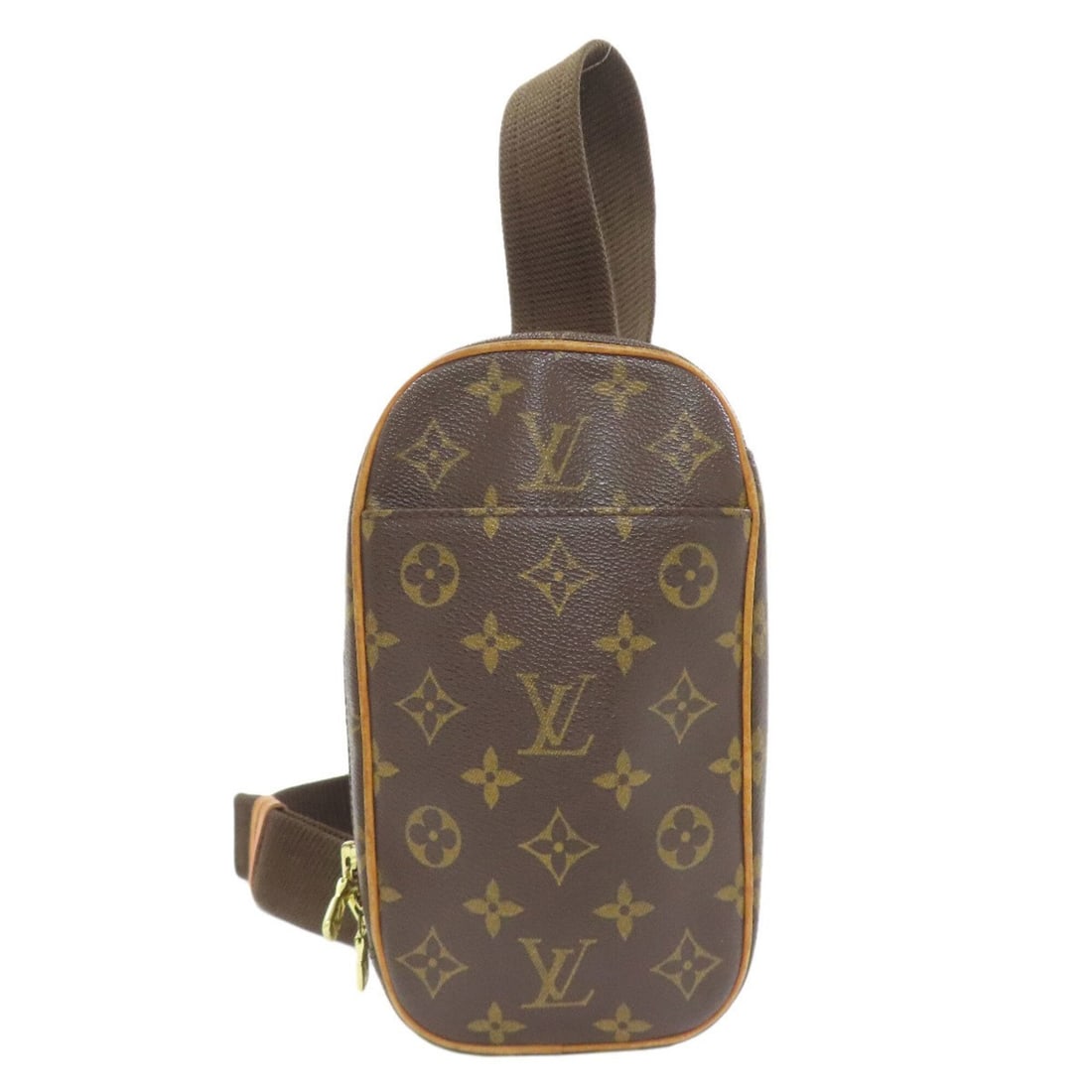 Louis Vuitton M51870 Pochette Gange Body Bag, Monogram Canvas, Women's: --- Catalog ---Category: SizeSize (HxWxD): 22cm x 12cm x 4.5cm / 8.66'' x 4.72'' x 1.77''Strap Length: 62cm - 115cm / 24.4'' - 45.27''Category: DesignType: Pochette, Sling bagColor: MonogramGender: Wo
